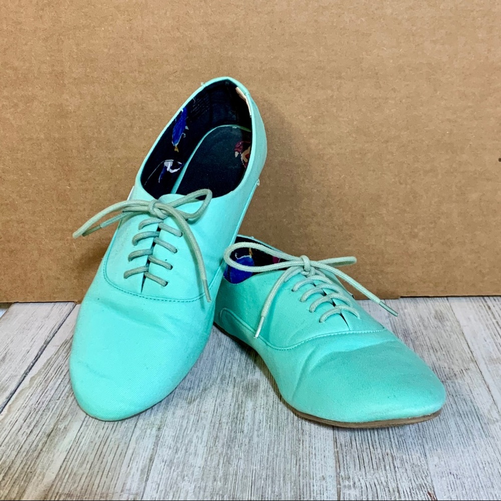 Shellys Mint Canvas Shoe